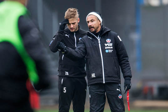 Helsingborgs Johan Mårtensson och manager Henrik Larsson