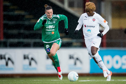 Mallbackens Anna Green och Rosengårds Gaëlle Enganamouit