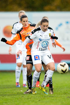 Kristianstads Johanna Rasmussen trycker Umeås Selina
