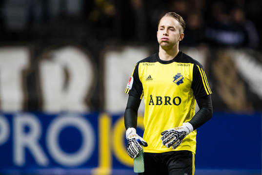 s målvakt Patrik Carlgren