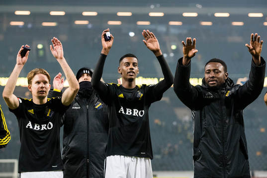 s Johan Blomberg, målvakt Patrik Carlgren, Jos Hooiveld