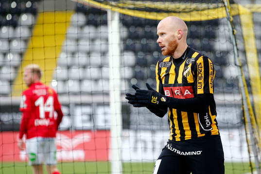 Häckens Alexander Farnerud jublar
