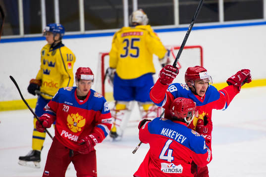 Rysslands Nikita Makeev jublar med Nikolai Chebykin