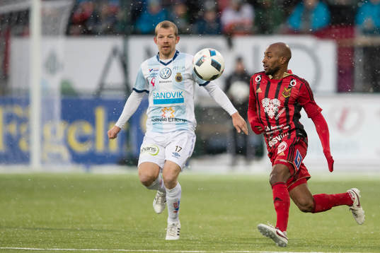 Östersunds Fouad Bachirou mot Gefles Jonas Lantto