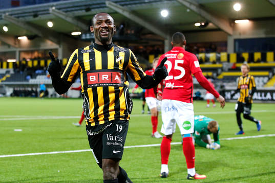 Häckens John Owoeri jublar