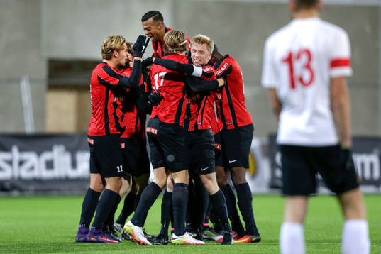 Brommapojkarna jublar