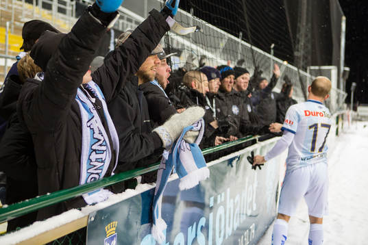Gefles supportrar tackar Jonas Lantto