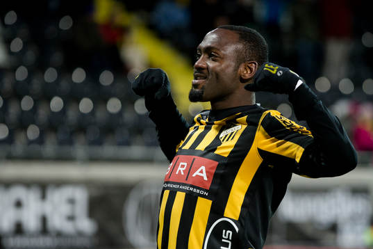 Häckens John Owoeri jublar
