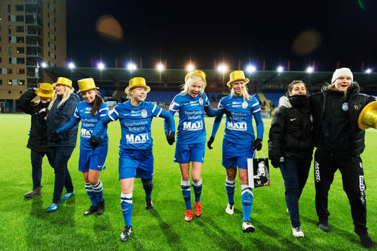 Eskilstunas spelare jublar
