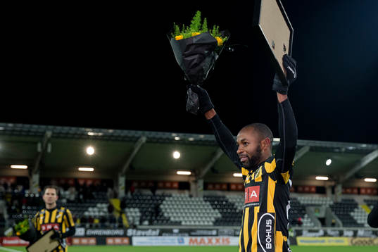 Häckens René Makondele avtackas för sin tid i klubben