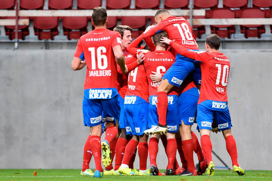 Helsingborgs spelare jublar