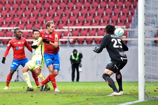 Helsingborgs Frederik Helstrup Jensen gör 1-0