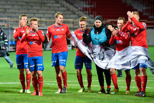 Helsingborgs spelare tackar publiken