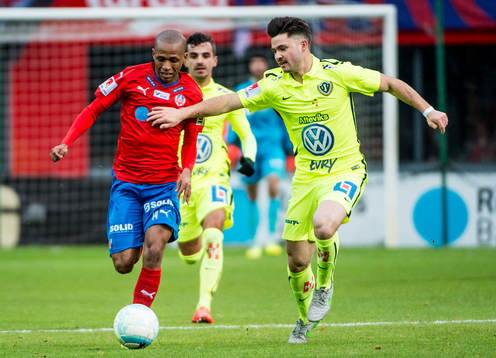 Helsingborgs Bradley Ralani mot Jönköpings Jonathan Tamimi