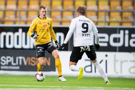Elfsborgs Viktor Claesson och Örebros Martin Broberg