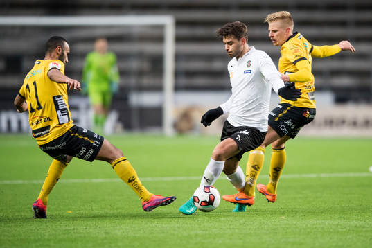 Örebros Astrit Ajdarevic och Elfsborgs Per Frick