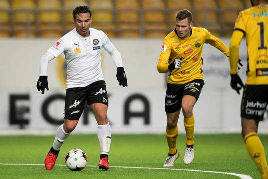 Örebros Nordin Gerzic och Elfsborgs Viktor Claesson