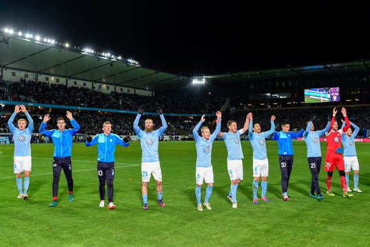 Malmö FFs spelare tackar publiken