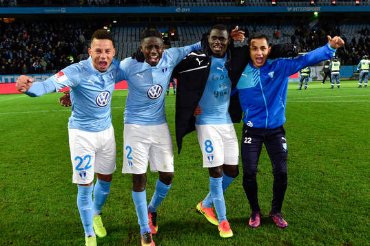 Malmö FFs Tobias Sana, Pa Konate och Enock Kofi Adu jublar