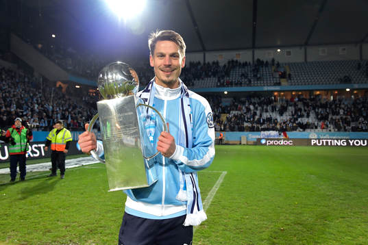 Malmö FFs Markus Rosenberg jublar för SM-guldet med