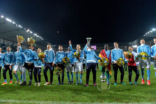 Malmö FFs spelare jublar för SM-guldet