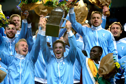 Malmö FFs Markus Rosenberg jublar för SM-guldet med