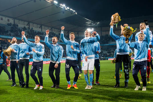 Malmö FFs spelare tackar publiken