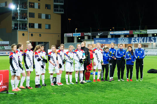 Hovås Billdals spelare ser deppiga ut