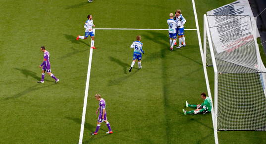 Norrköpings spelare jublar och IFK Göteborgs deppar
