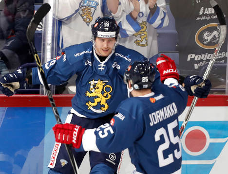 Finland¥s Veli-Matti Savinainen and Finland¥s Pekka