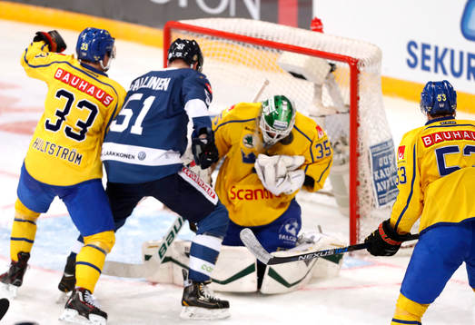 Sweden¥s Linus Hultström, Sweden¥s Niklas Svedberg and