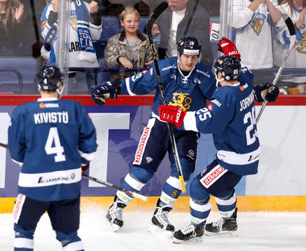 Finland¥s Tommi Kivistö, Finland¥s Veli-Matti Savinainen