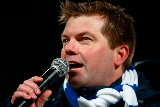 Norrköpings tränare Jens Gustafsson tackar publiken
