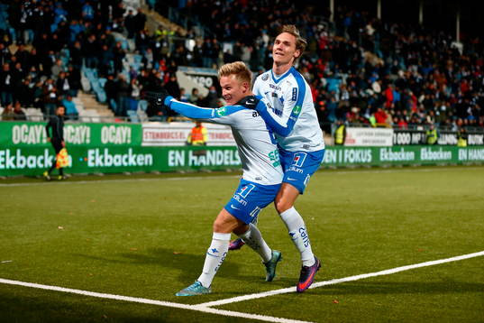 Norrköpings Nicklas Bärkroth jublar med Linus Wahlqvist