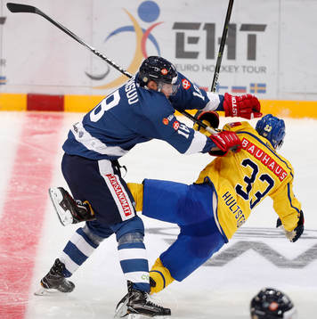 Finland´s Jesse Joensuu and Sweden´s Linus Hultström