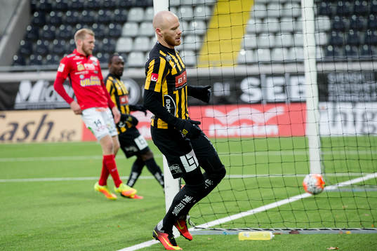 Häckens Alexander Farnerud gör 1-0