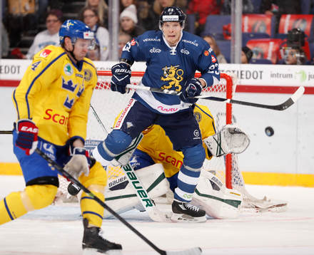 Sweden¥s Staffan Kronwalla and Finland¥s Joonas Kemppainen