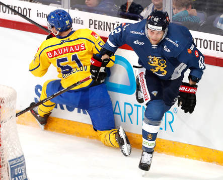 Sweden¥s Jonas Ahnelöv and Finland¥s Ilari Melart