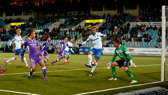 Målchans för Norrköpings Sebastian Andersson