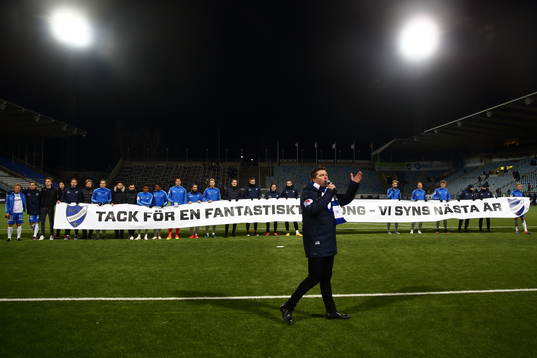 Norrköpings tränare Jens Gustafsson talar till