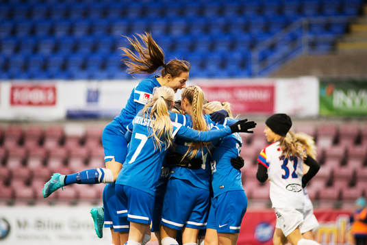 Eskilstunas spelare jublar