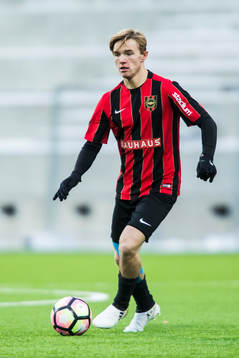Brommapojkarnas Jakob Ortmark i aktion