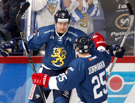 Finland¥s Veli-Matti Savinainen and Finland¥s Pekka
