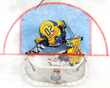 Sweden¥s Joel Lundqvist, Finland¥s Mika Pyörälä and