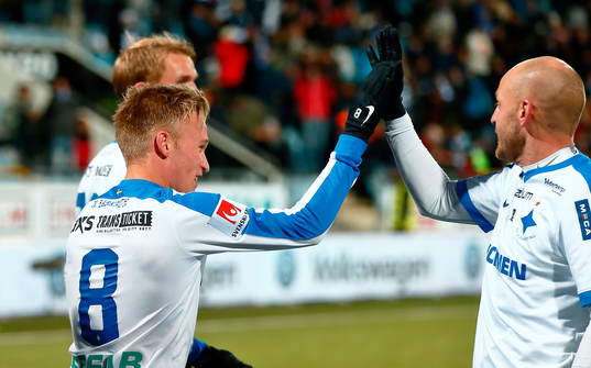 Norrköpings Nicklas Bärkroth och Daniel Sjölund jublar