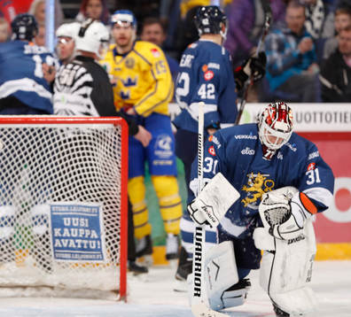 Finland's goalie Juha Metsola