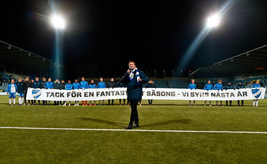Norrköpings tränare Jens Gustafsson tackar publiken
