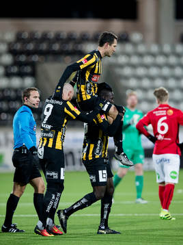 Häckens Martin Ericsson hyllas och lyfts av när han blir