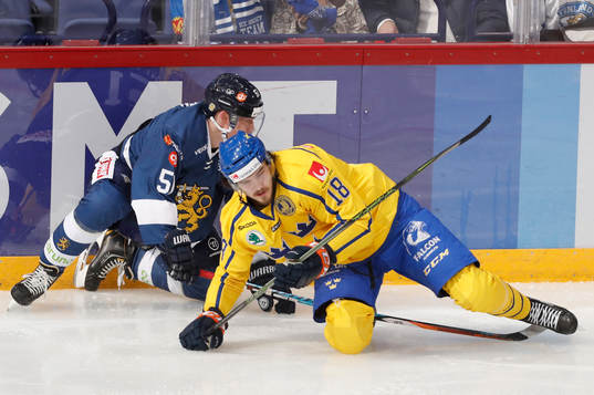Finland¥s Tomi Sallinen and Sweden¥s Dennis Everberg
