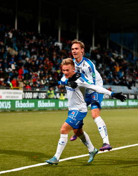 Norrköpings Nicklas Bärkroth jublar med Linus Wahlqvist